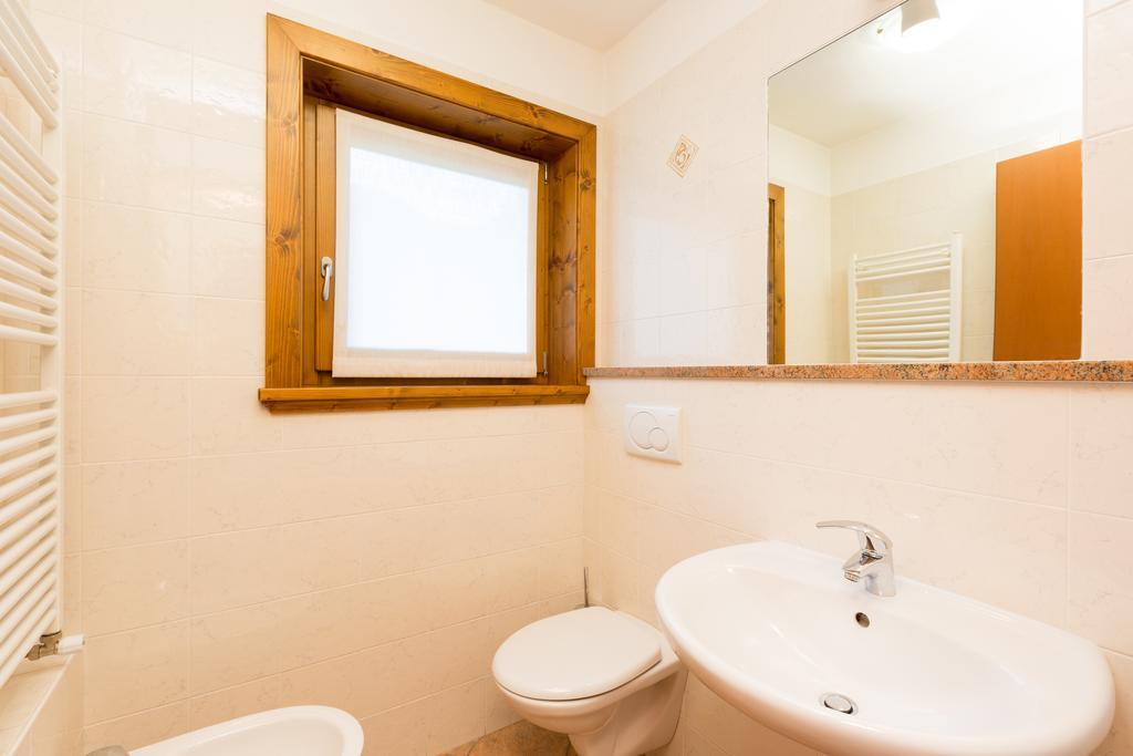 Bait Del Pont Aparthotel Ливиньо Екстериор снимка